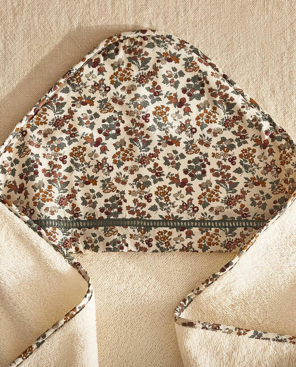 CAPA INFANTIL DE ALGODÃO COM ESTAMPA FLORAL