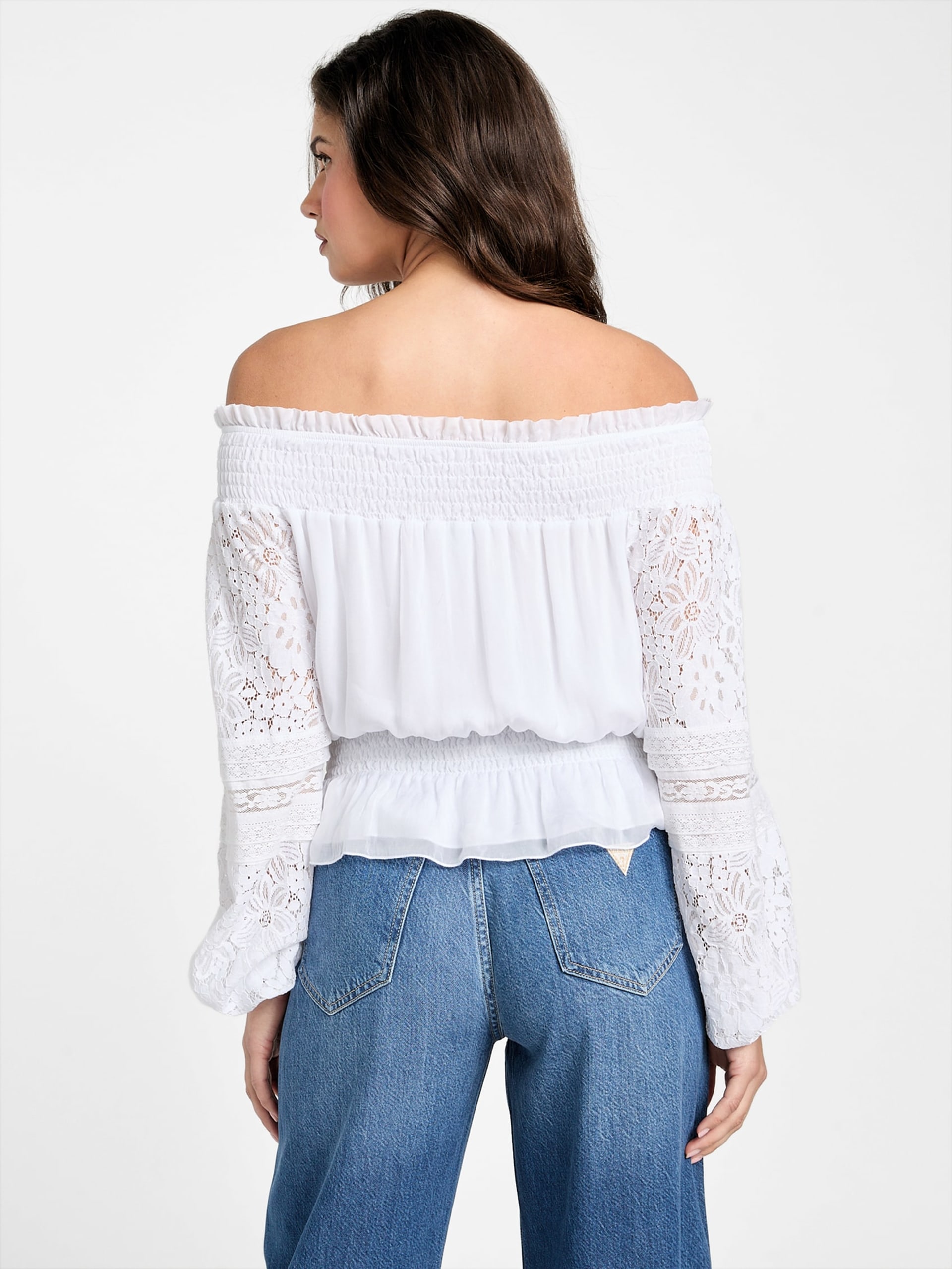 Blusa Audrey com ombros à mostra