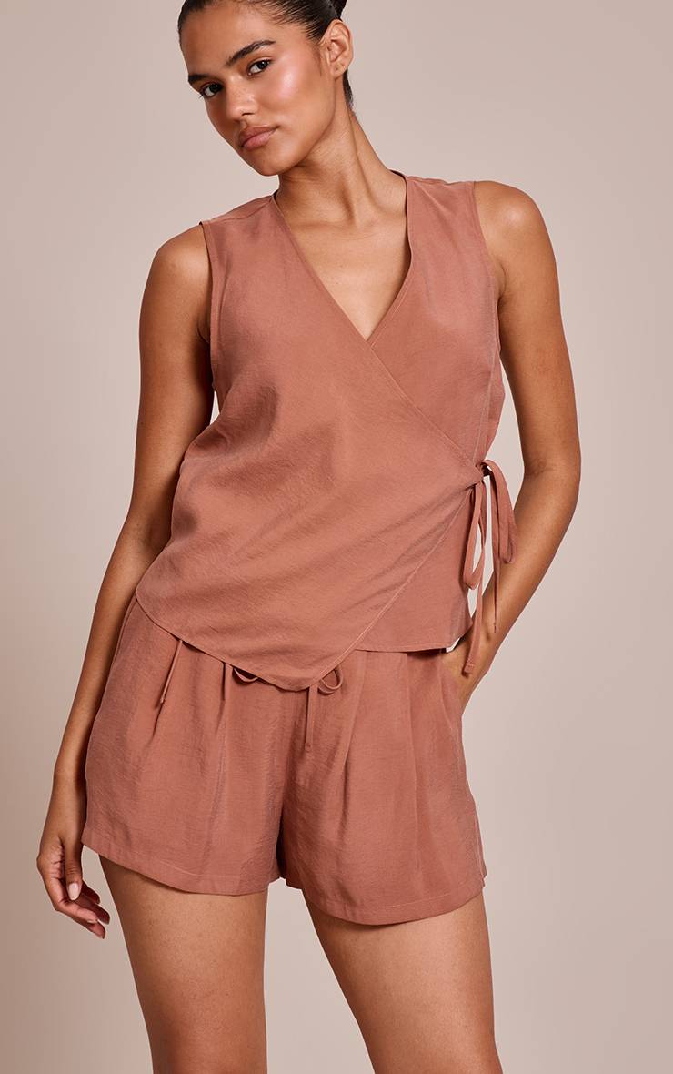Châtaigne Short Plissé En Tissu Tissé