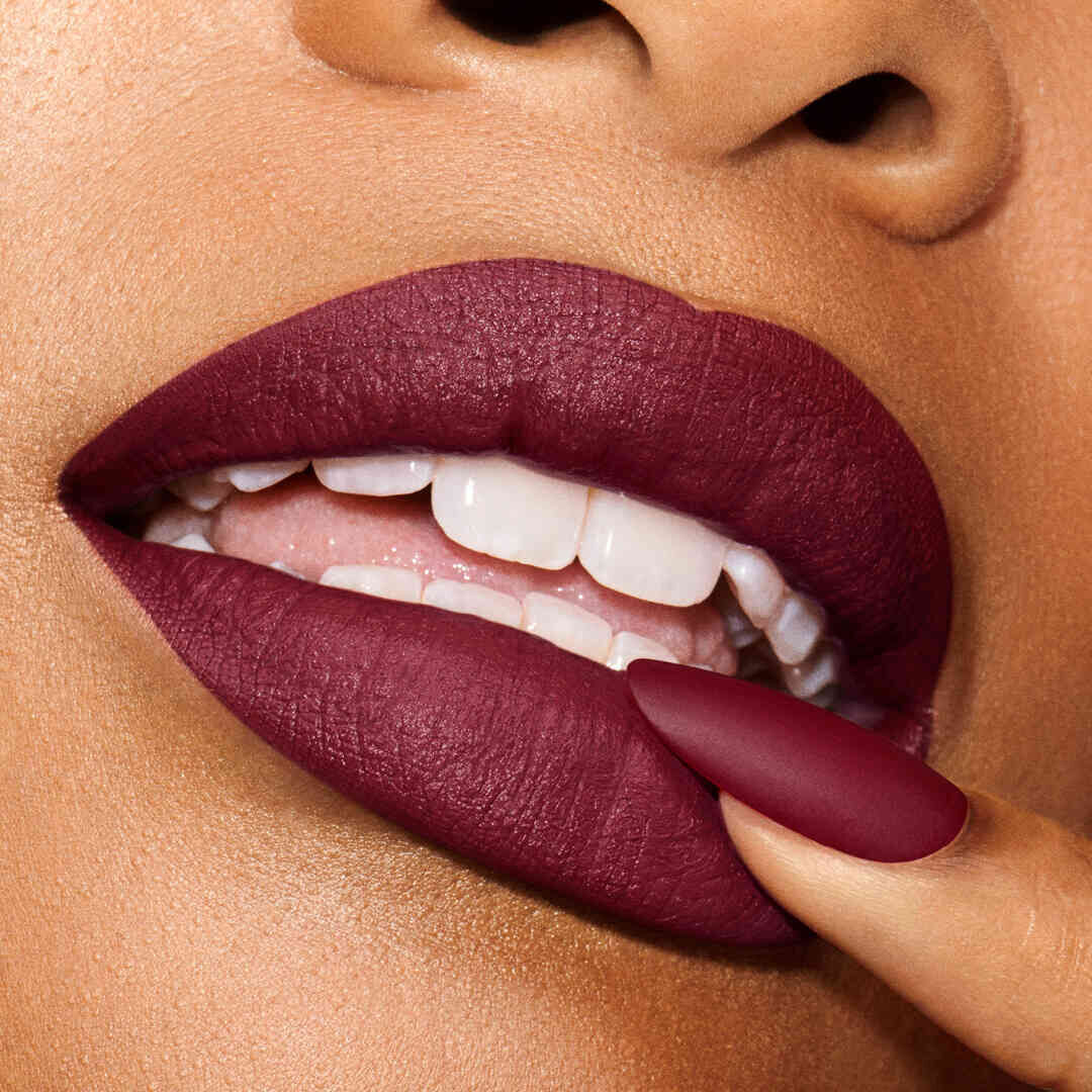 Estée Lauder Pure Color Explicit Slick Matte Lipstick
