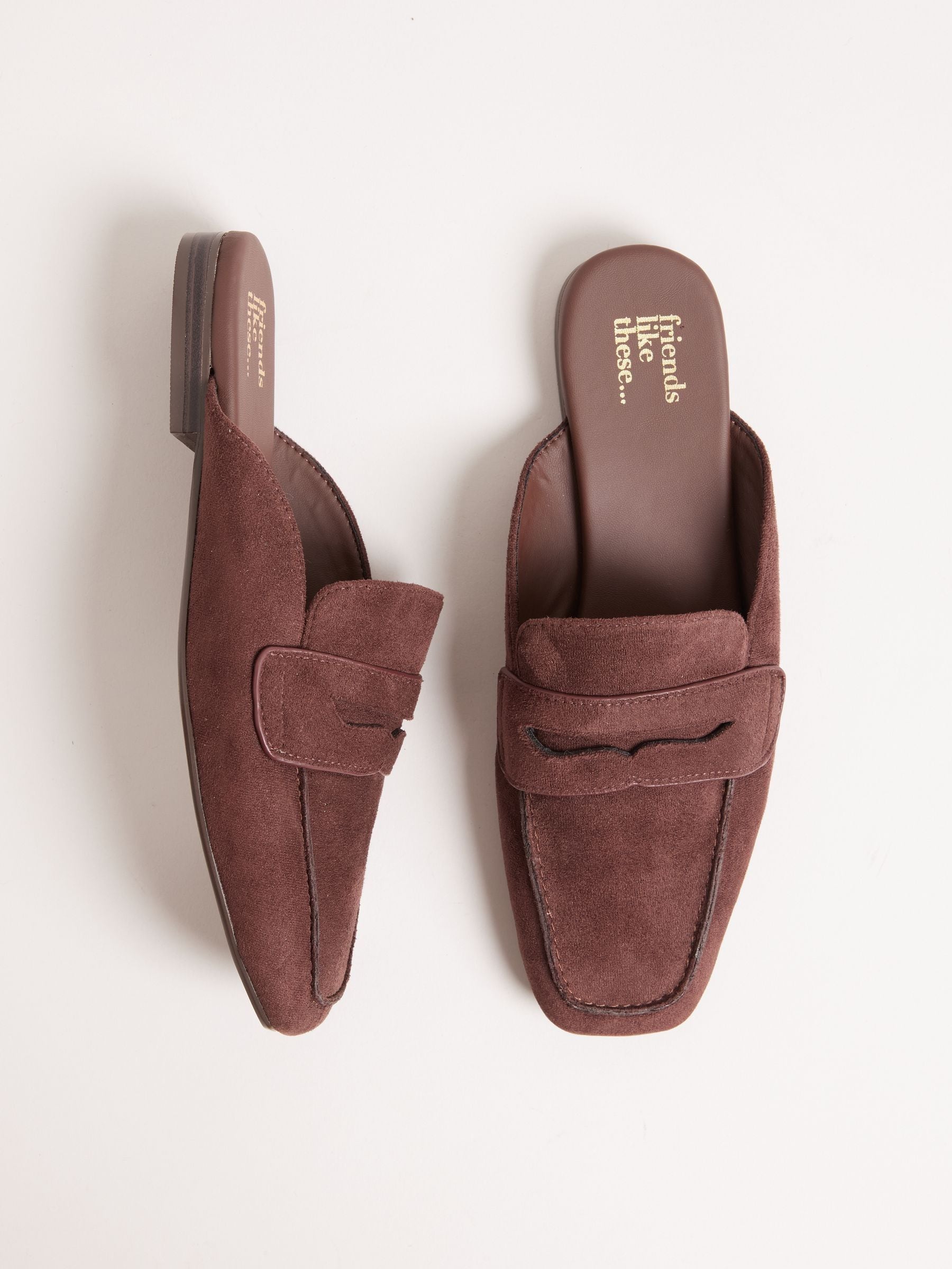 Chocoladebruin - Friends Like These Square Toe Comfort Faux Suede Mule Loafer Shoes