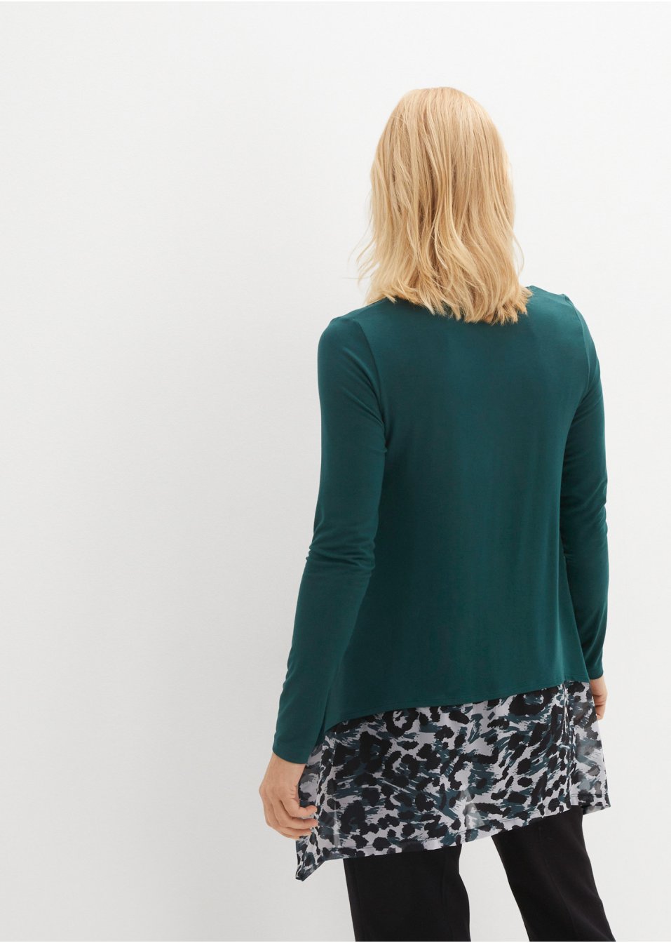 T-shirt à pans avec empiècement en chiffon