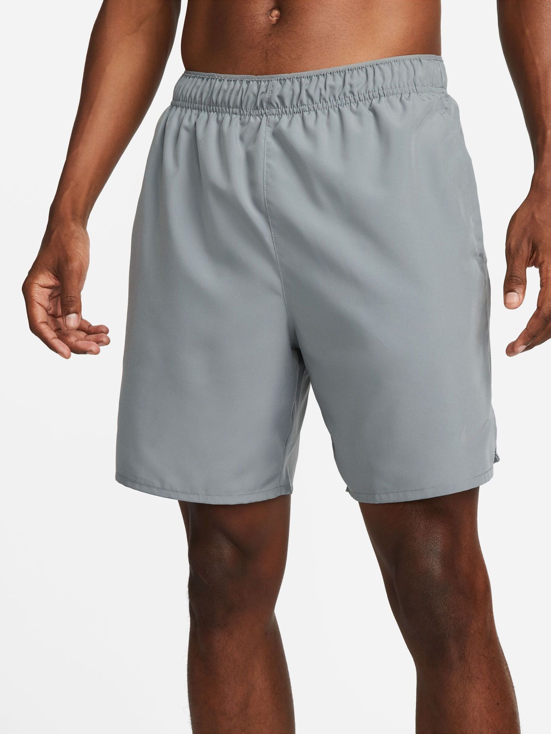 Grijs - Nike Challenger Dri-FIT hardloopshort met slipvoering