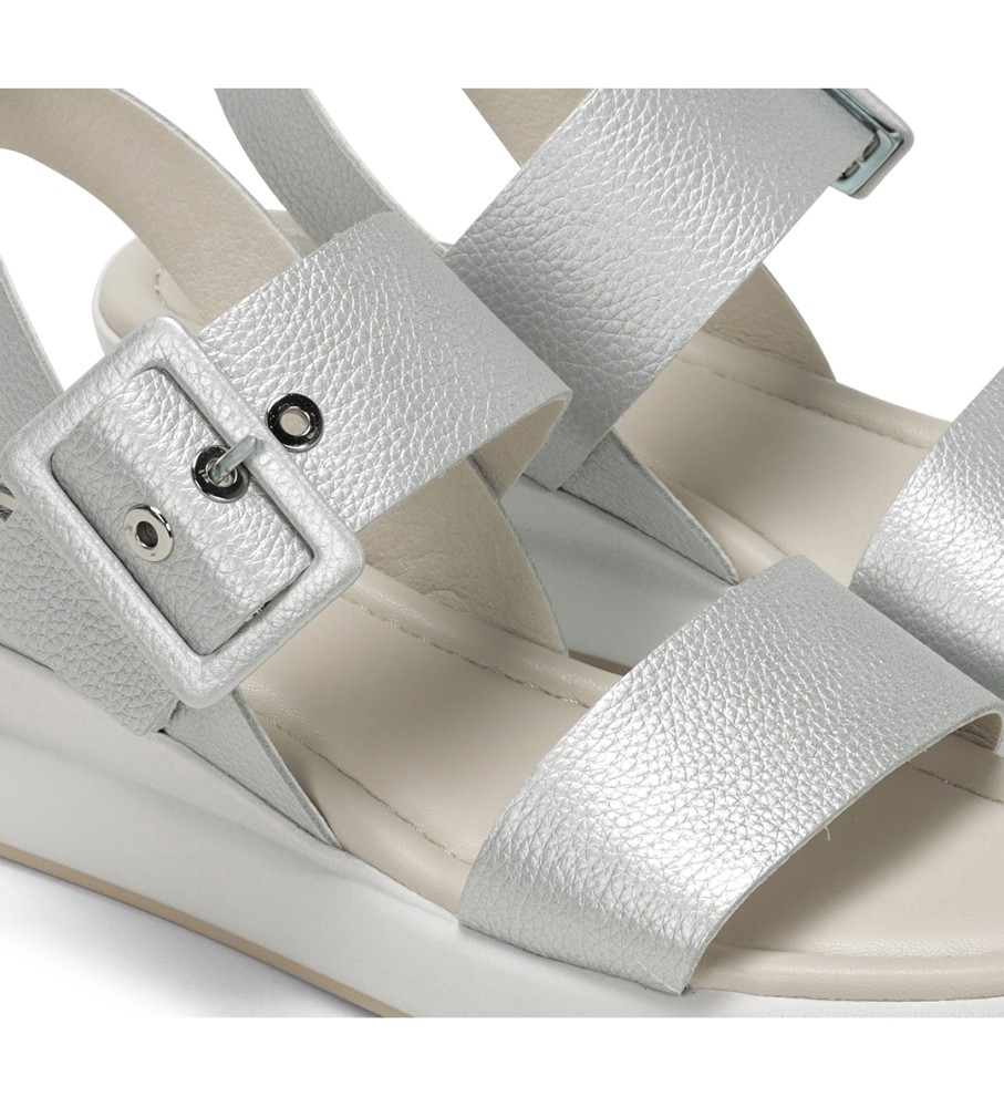 Sandálias Dorking by Fluchos Slam em couro prateado - Salto plataforma de 5 cm -