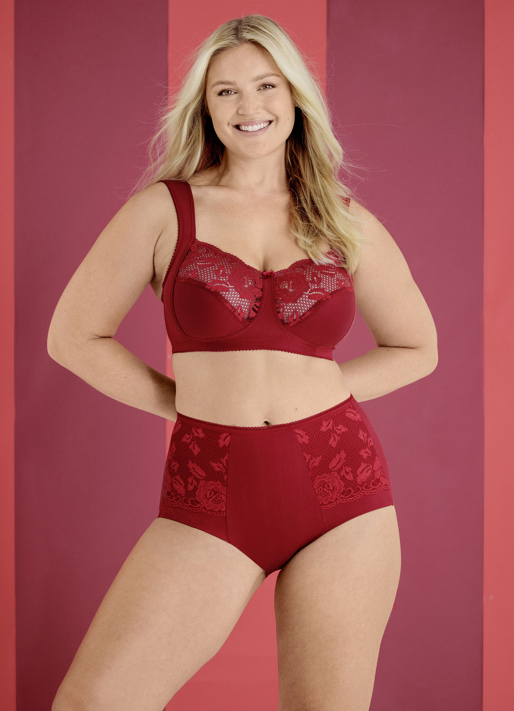 Miss Mary BH mit elastischen Spitzeneinsätzen
