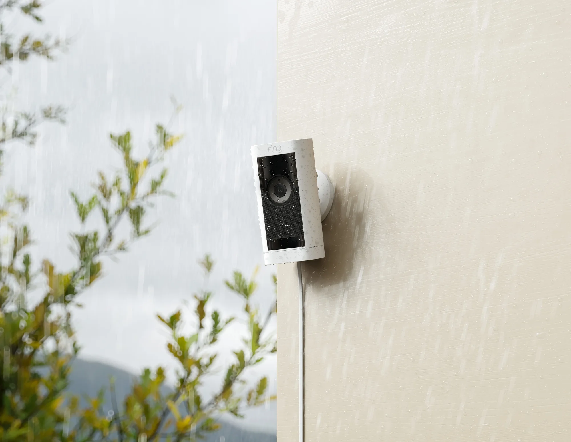 Ring Stick Up Cam Pro Plug-in Blanc Caméra de surveillance