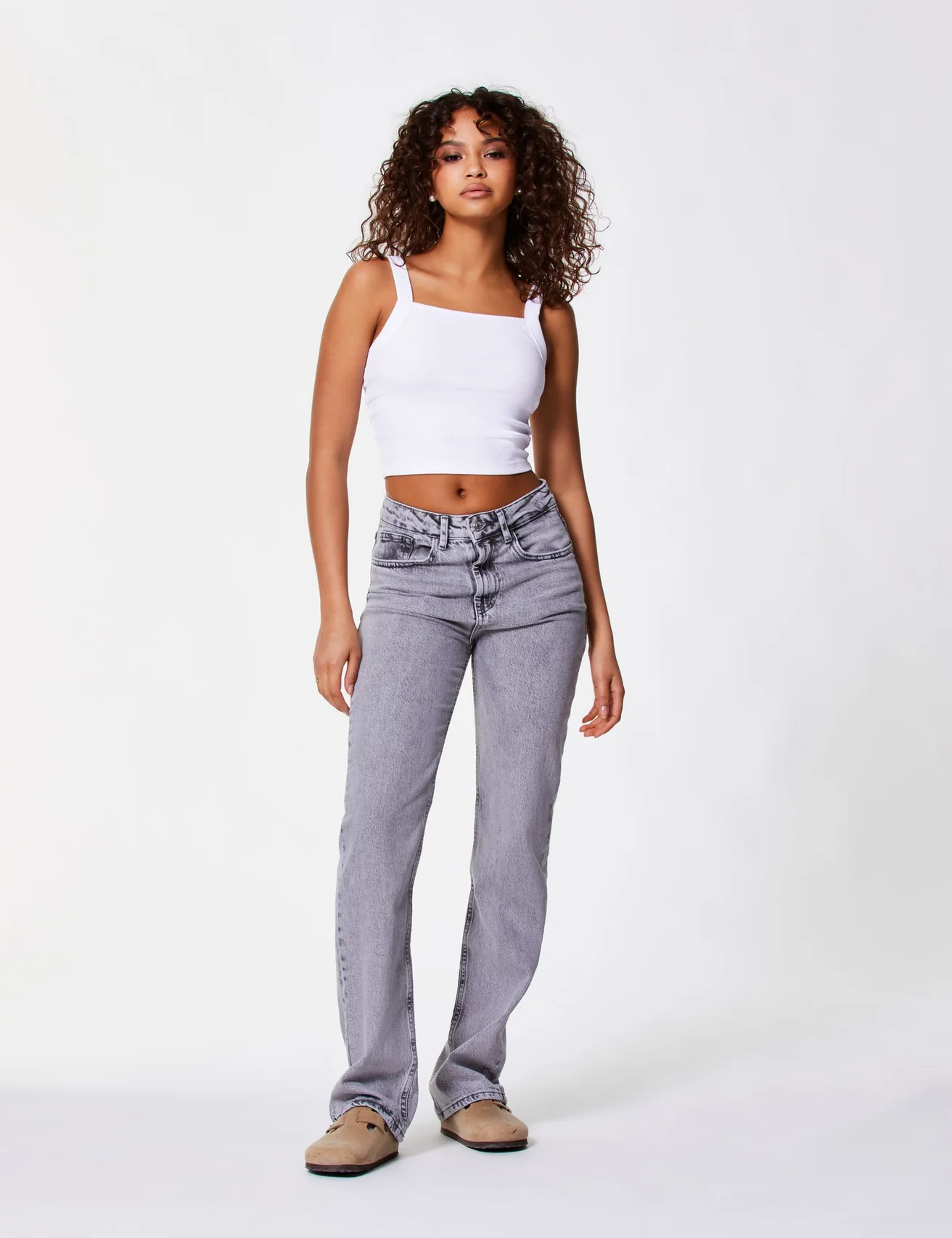 Jean Straight taille basse gris