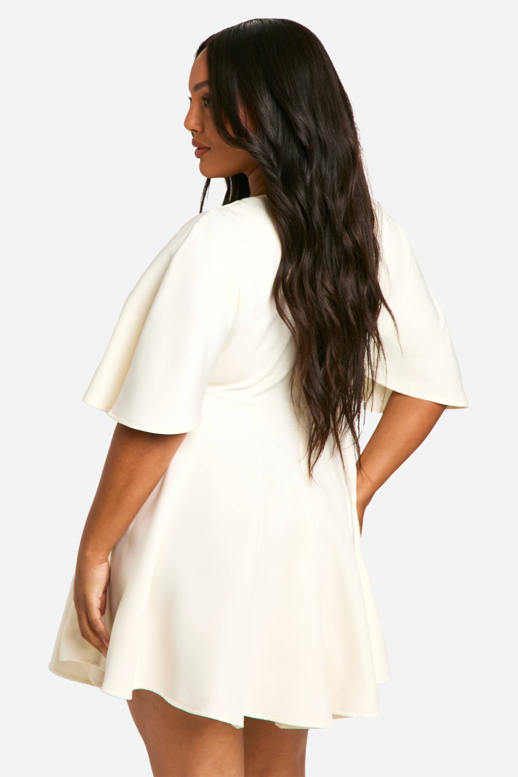 boohoo Robe skater à jupe plissée pour grandes tailles