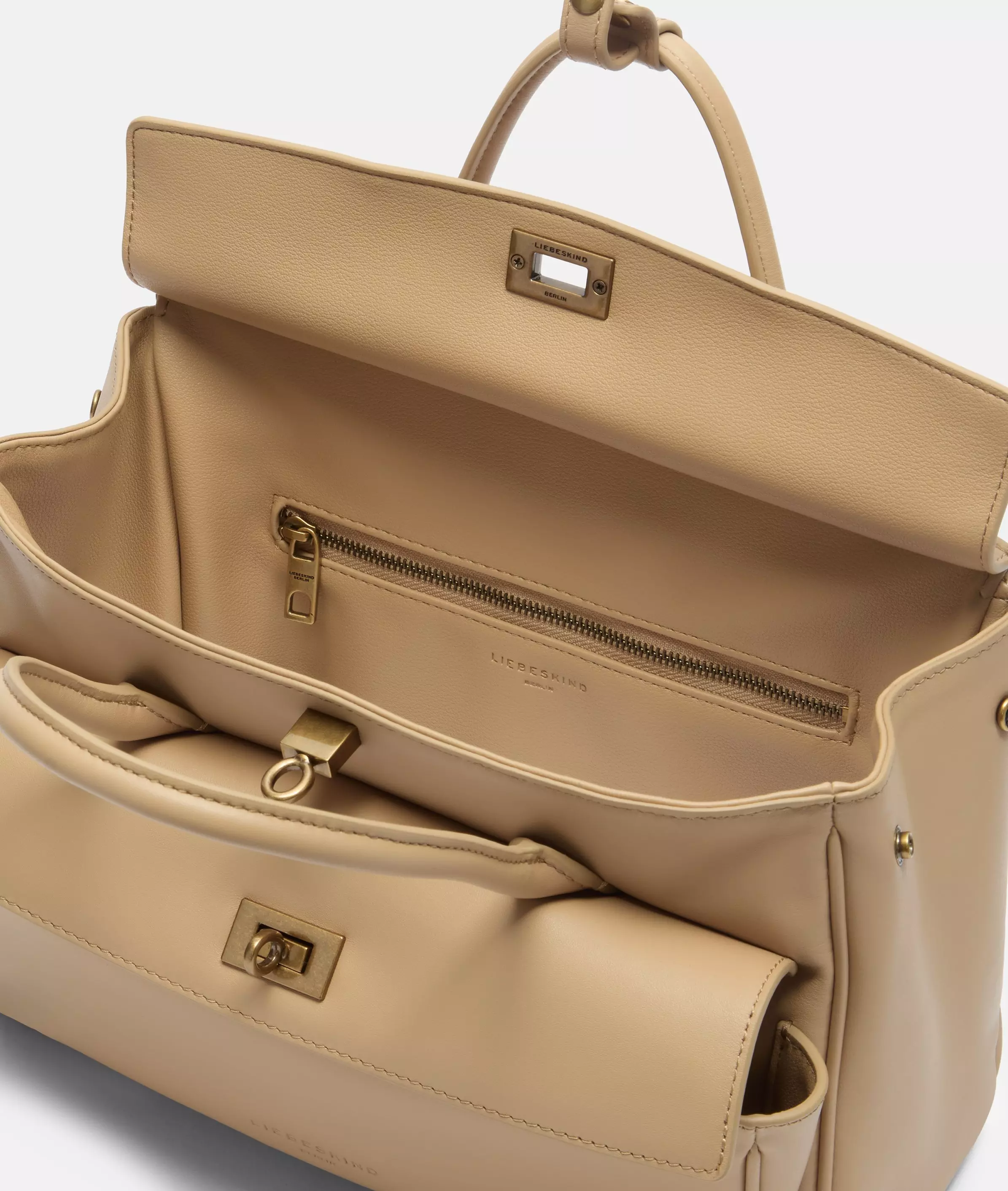 Archive Gloria II Satchel M Spacious shoulder bag made from soft leather