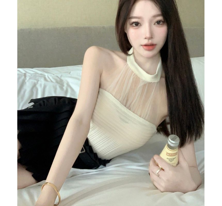 OGAWA - Mouwloze crop top met nephals