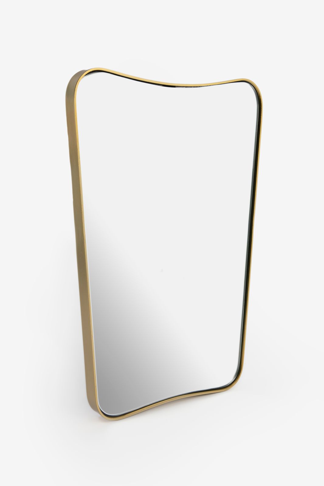 Grote goudkleurige hangspiegel met brass omlijsting