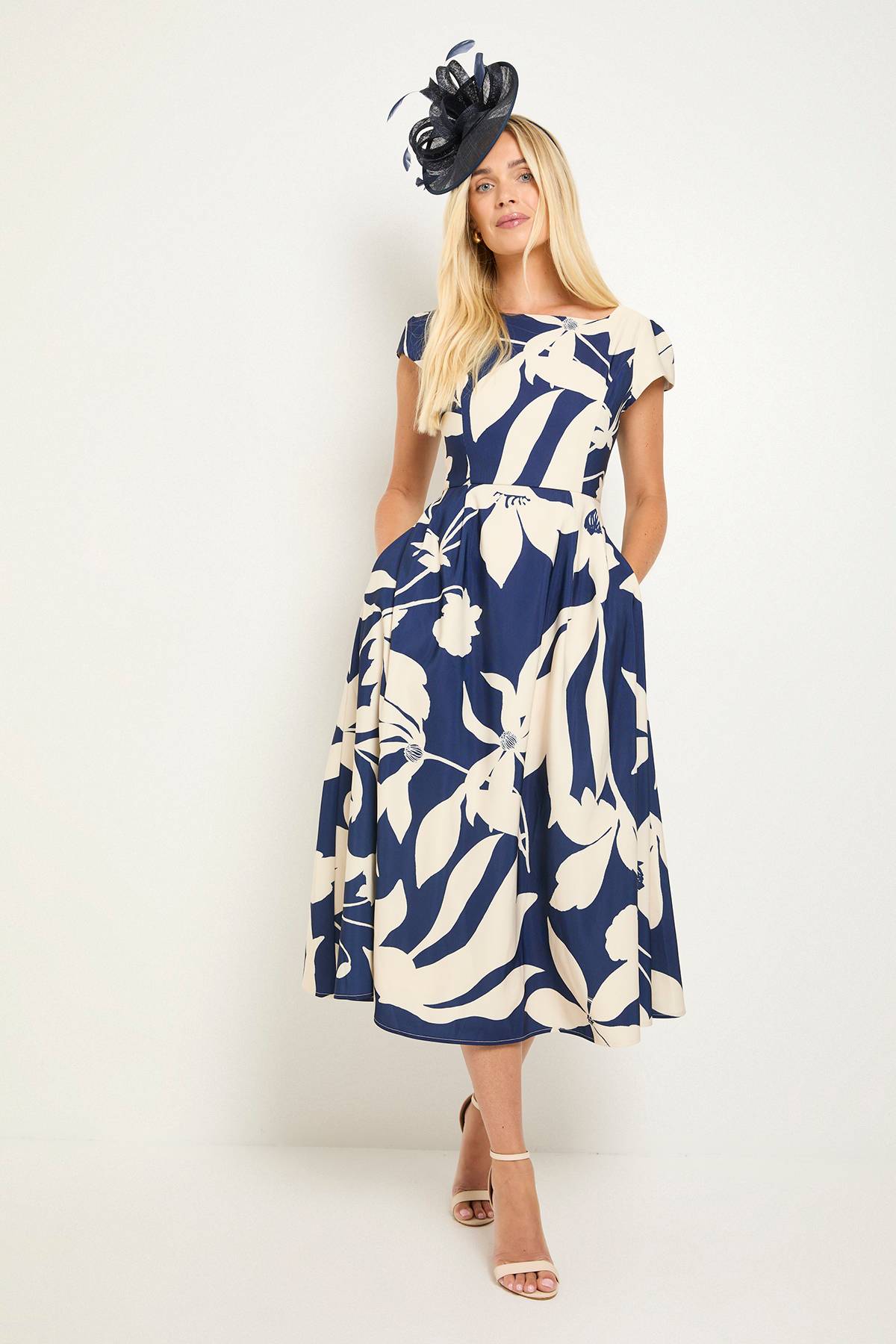 Wallis Robe Midi Ajustée Et Évasée À Motif Floral Ottoman Petite