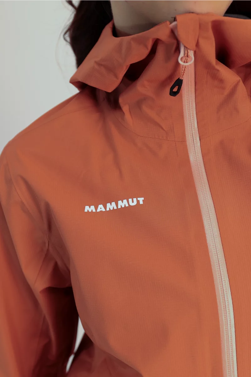 MAMMUT Alto Light Hooded Damen Outdoorjacke