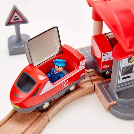 Hape Eisenbahn-Set Verkehrsreiche Stadt
