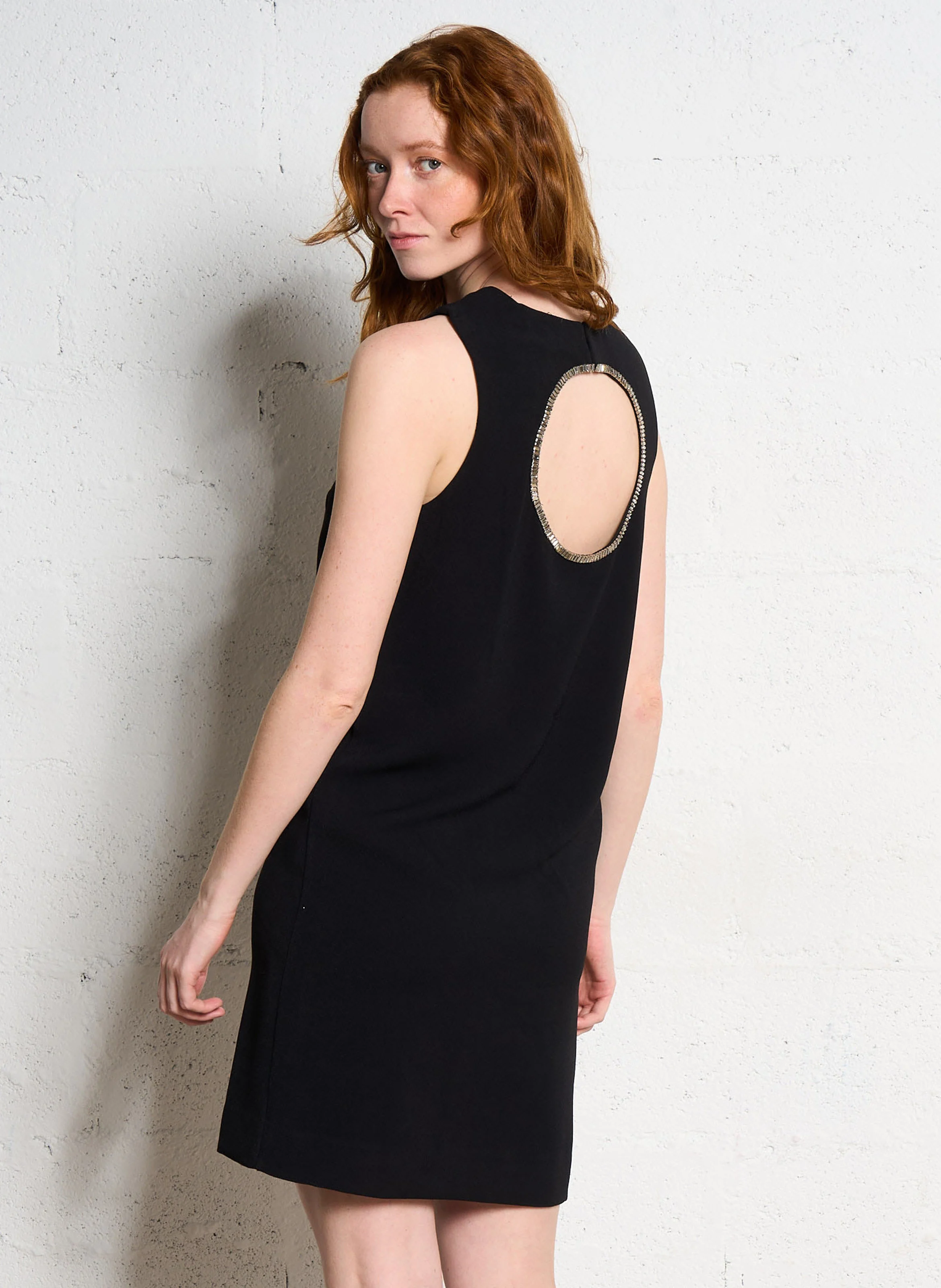 Robe courte col rond| Noir