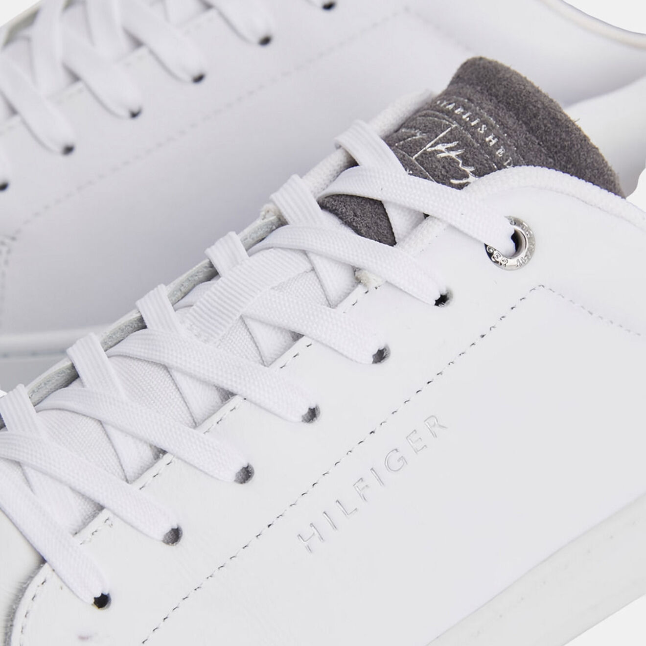 Tommy Hilfiger Baskets en Cuir Retro Court Clean blanches