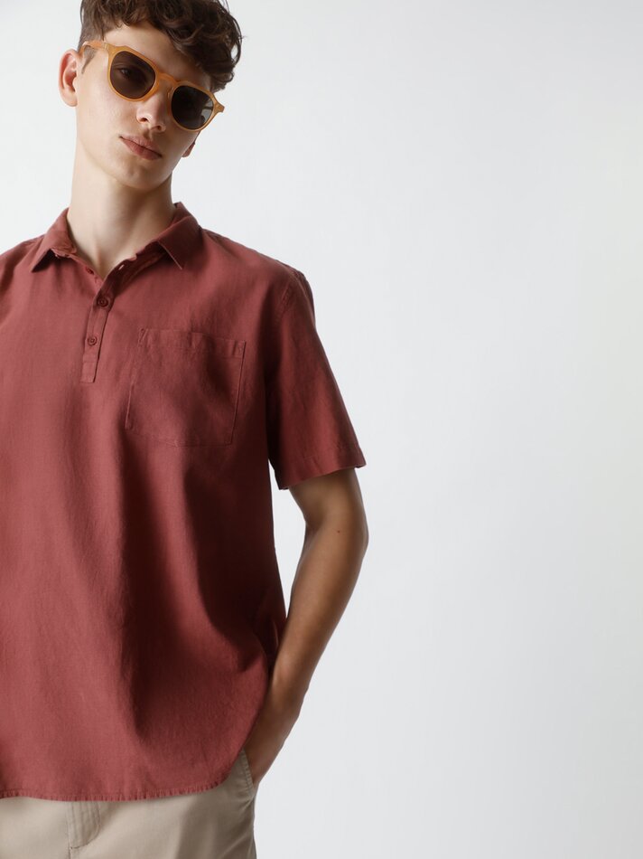 Camisa polo com bolso - Bordô