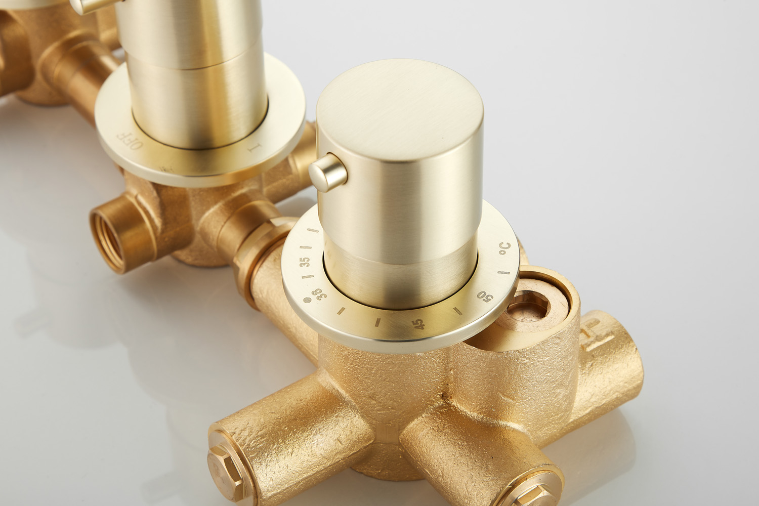 Saniclear Plus thermostaatkraan afbouwdeel geborsteld messing mat goud - nieuw