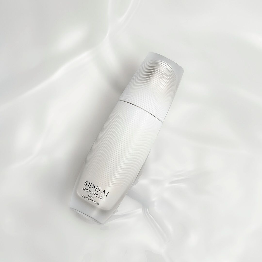 SENSAI Absolute Silk MICRO ESSENCE-IN-LOTION - 125ml