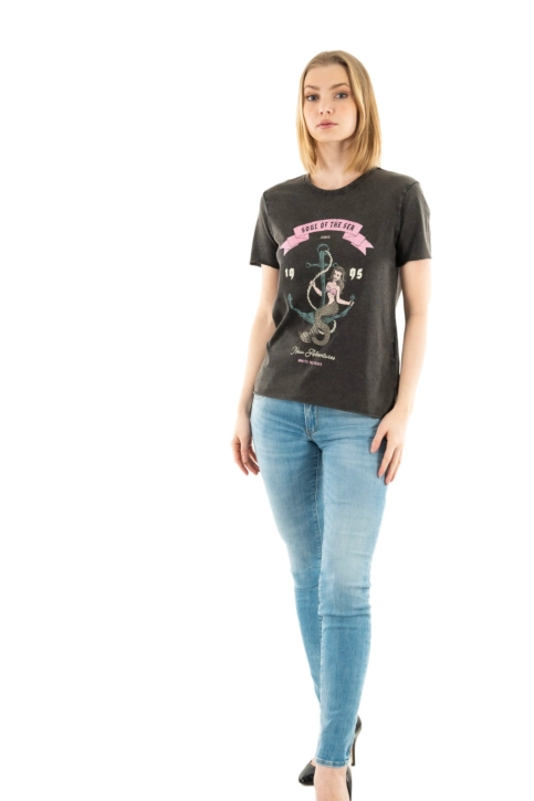 Tee shirt only lucy black