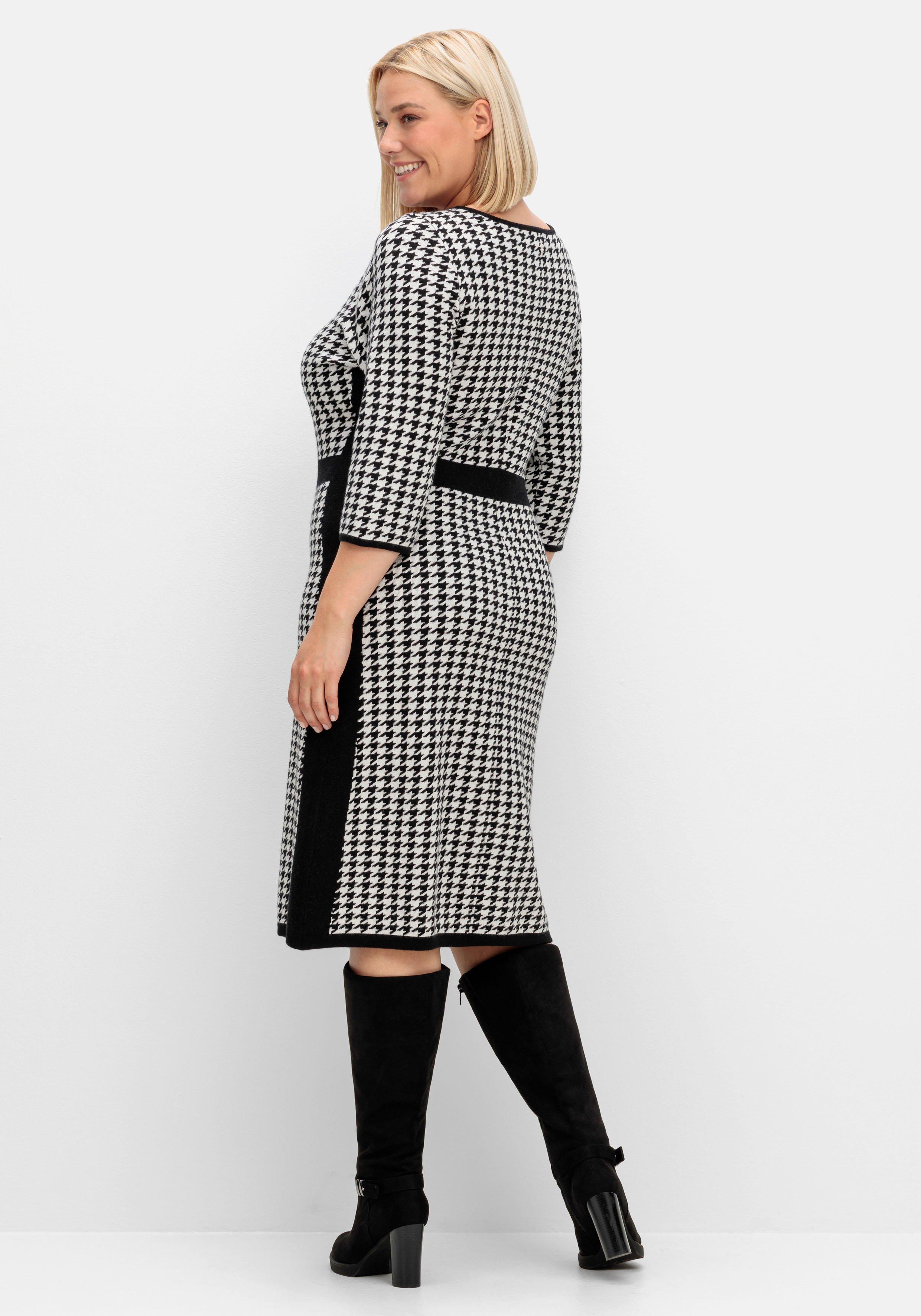 Strickkleid mit Hahnentrittmuster, taillierte Form