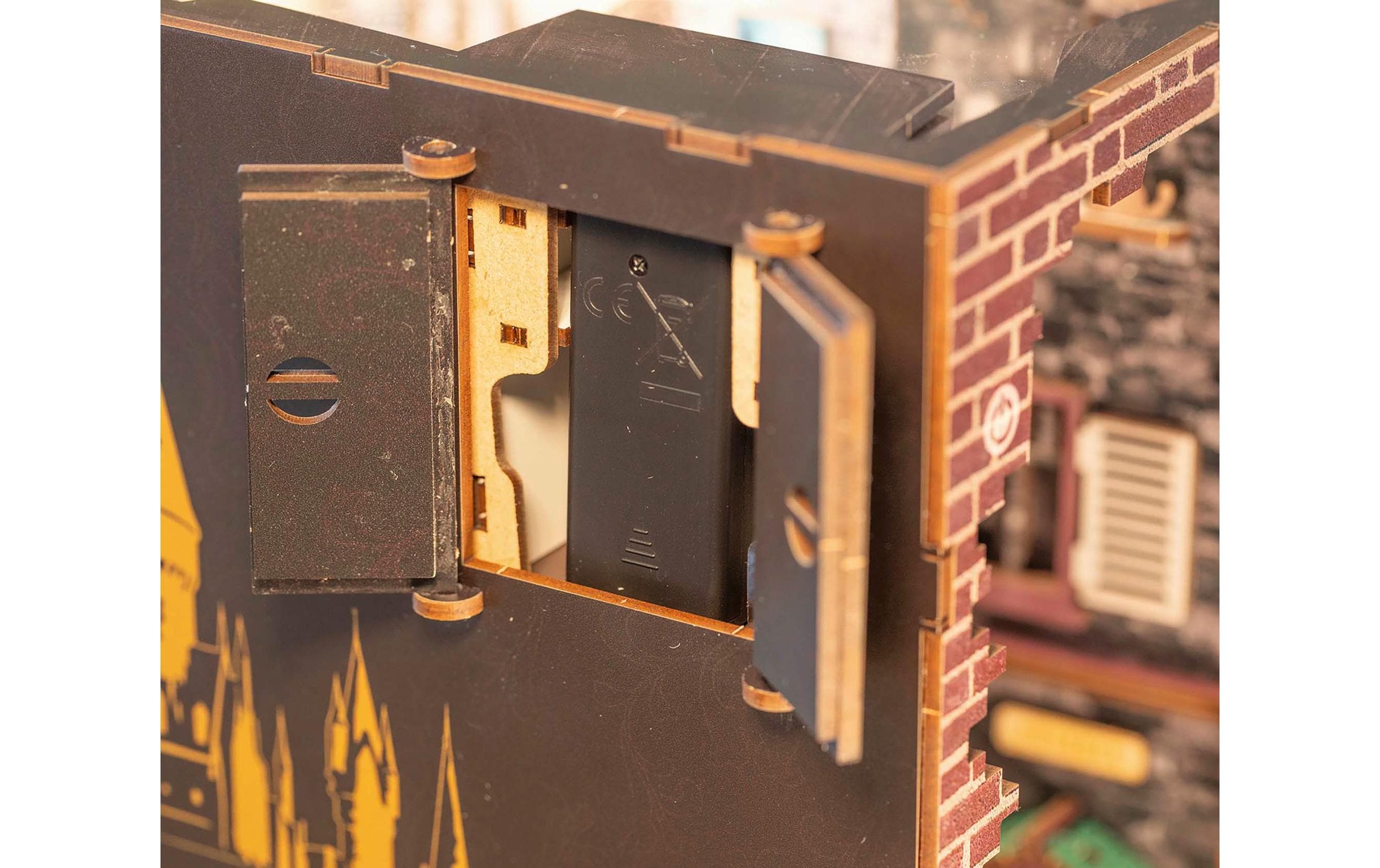 Bausatz Diagon Alley Harry PotterHolzbausatz mit LED-Beleuchtung und Berührungssensor