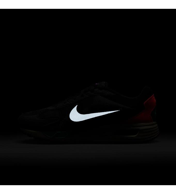 Nike Men Air Max Solo Sneakers