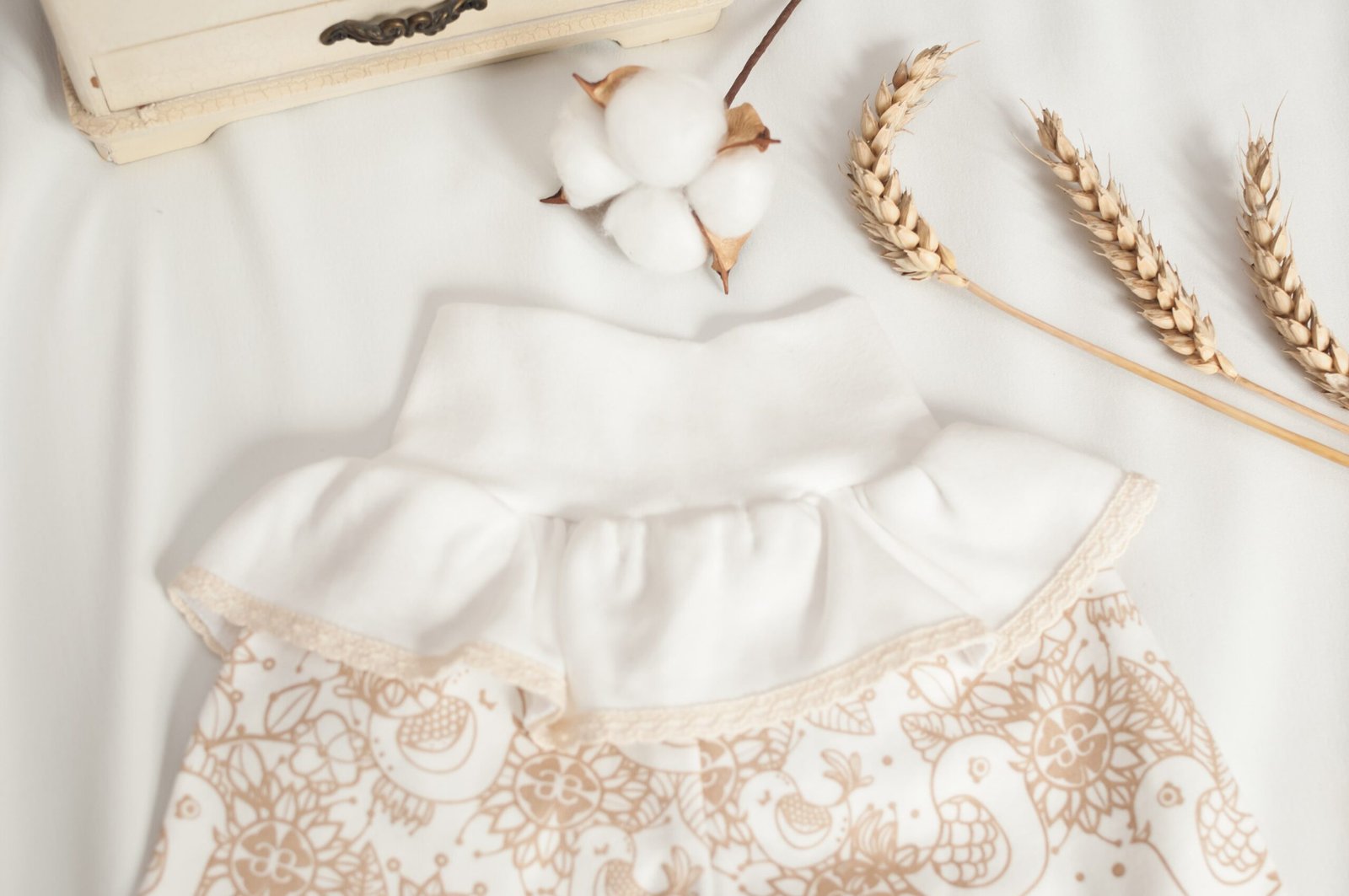 Baby Pants with Ruffle | Organic, Hypoallergenic, Stylish
