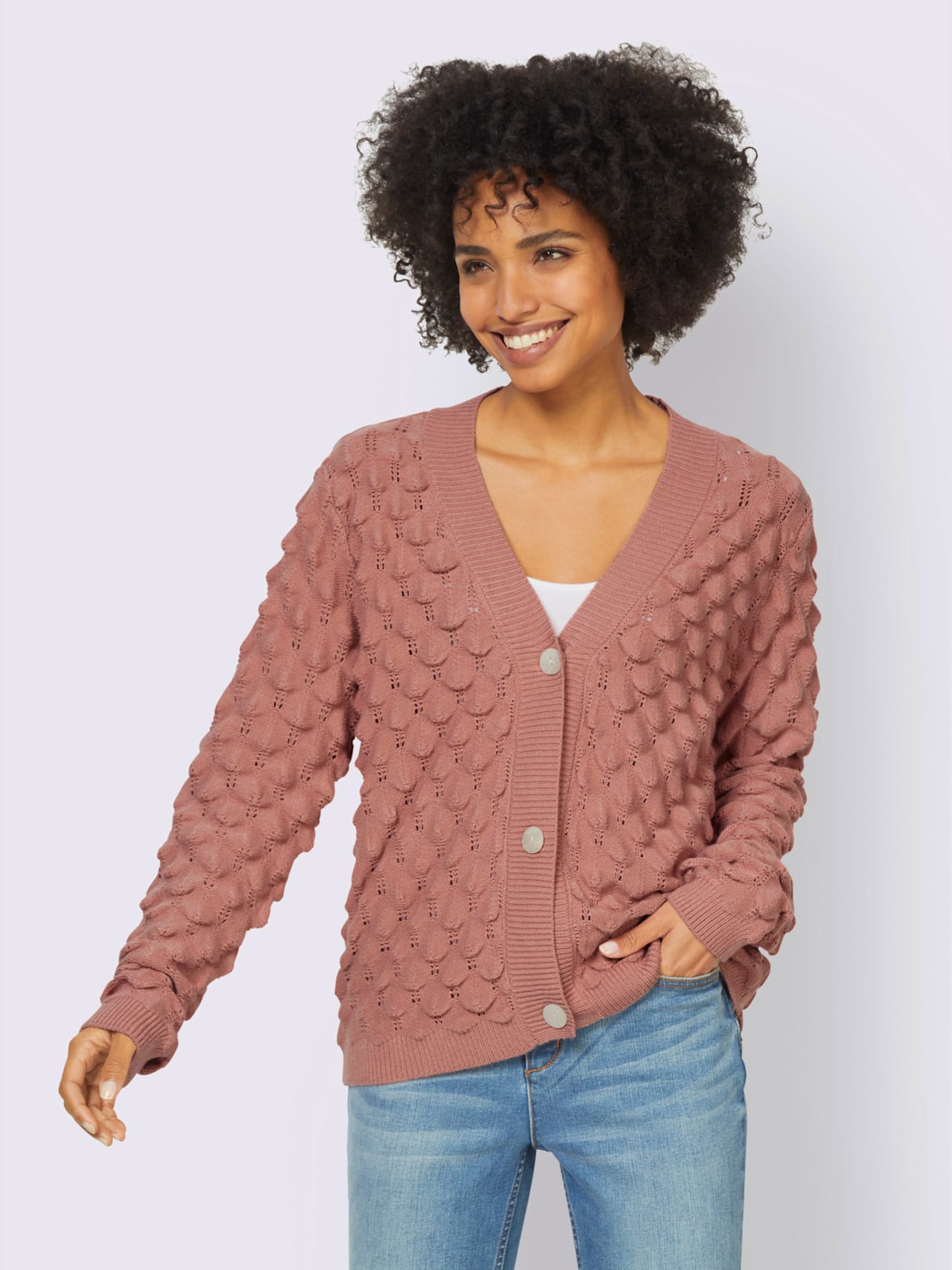 Veste en tricot superbe motif ajouré