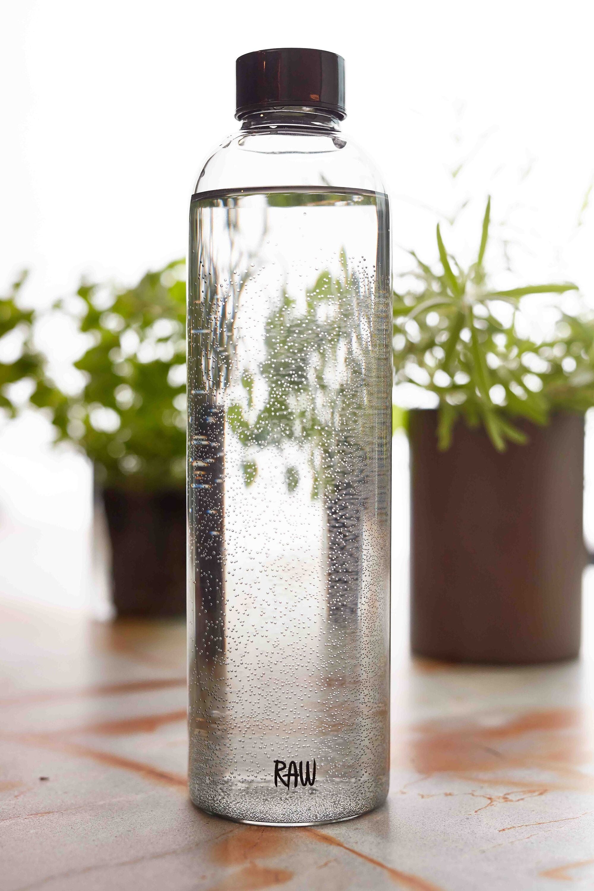 RAW GLASS Karaffe - Grau / H: 28.8 cm