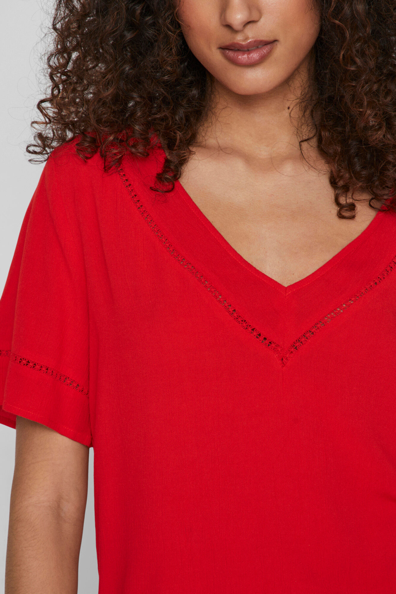 Camiseta feminina de manga curta com piercing - Azul