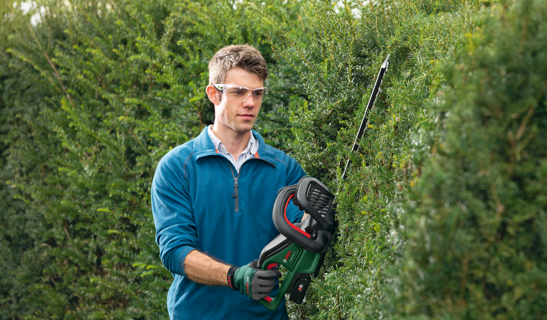 BATTERIDREVET HÆKKESAKS Universal HedgeCut 18V-55