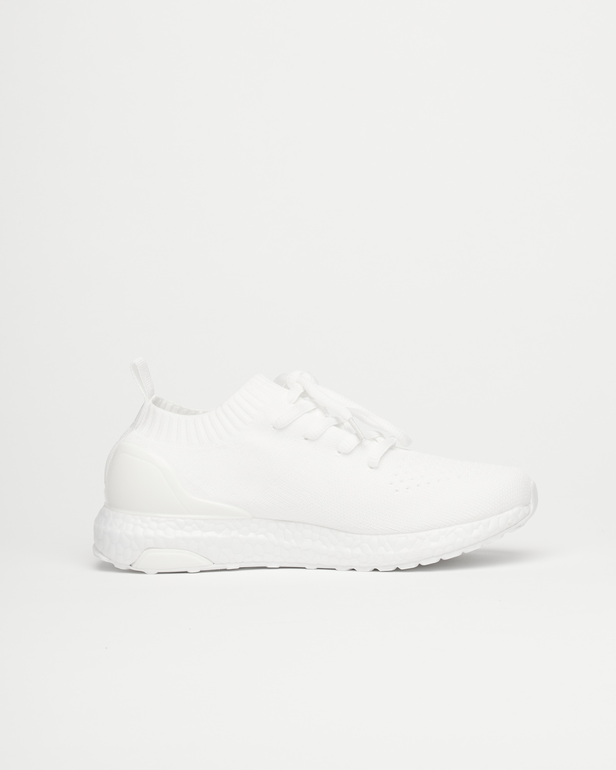 LEVITY NHG All White