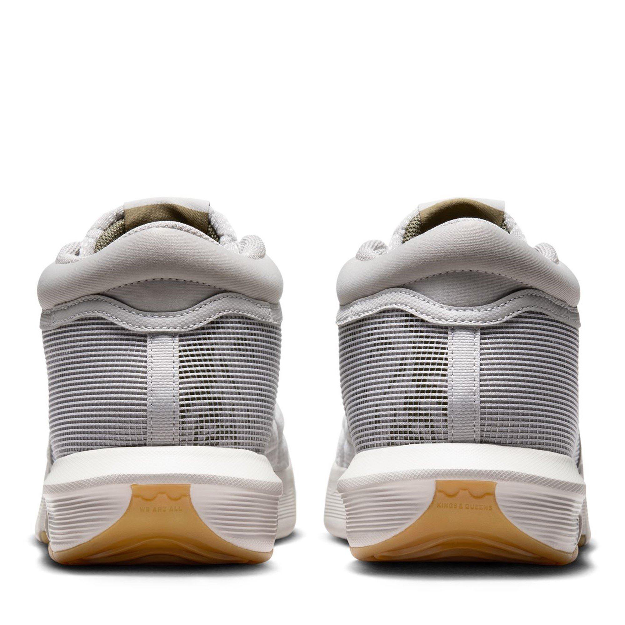 Nike LeBron Witness VIII Basketball Shoes