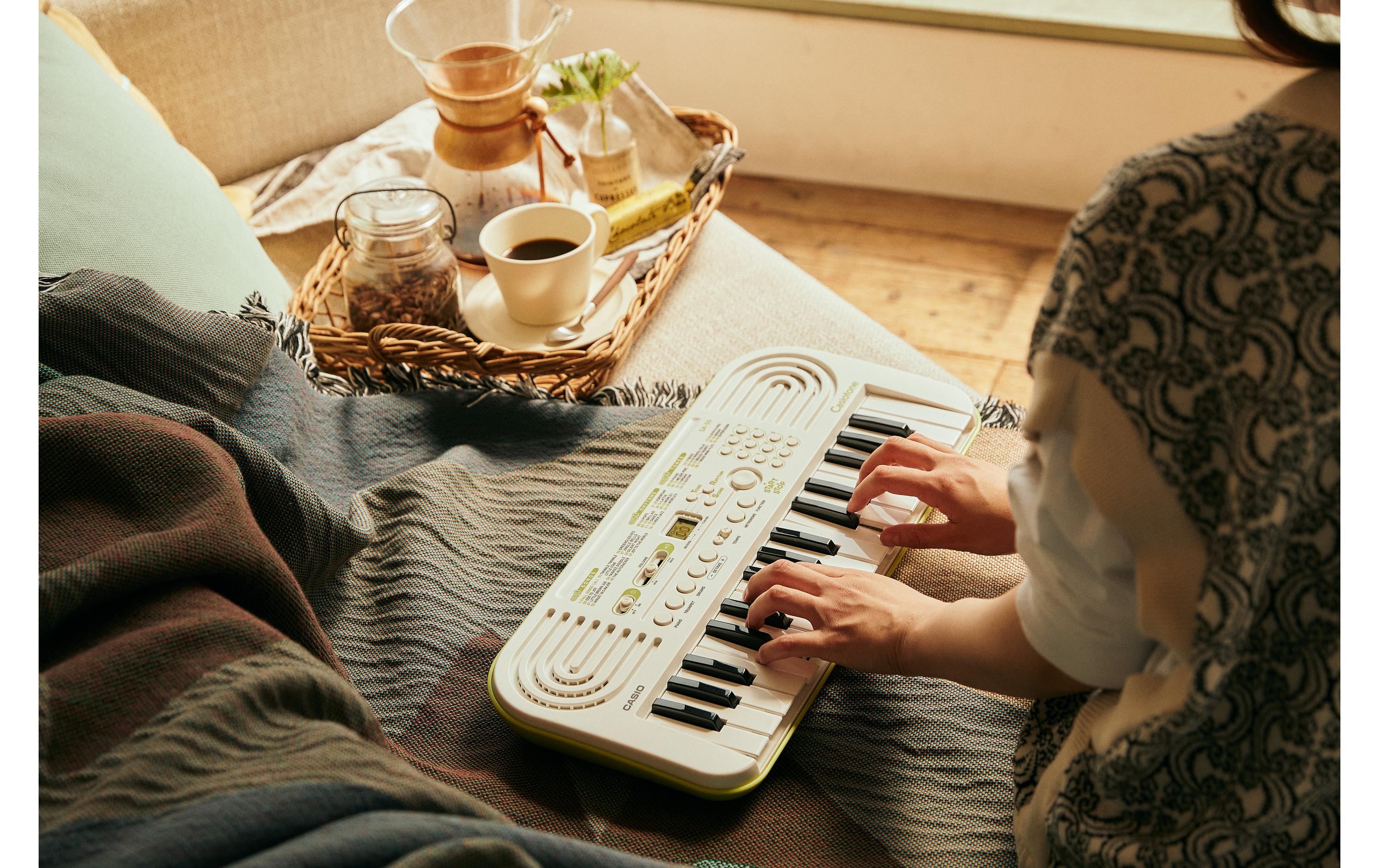 Keyboard SA-50Keyboard mit 32 Mini-Tasten und 100 Klangfarben