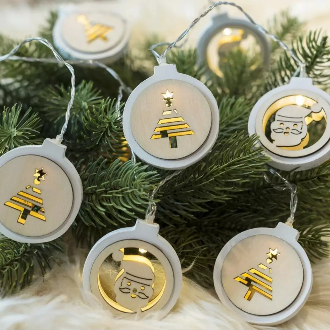 Guirlande lumineuse à piles 10 LED (1,65 m) Sapin et Père-Noël Blanc chaud