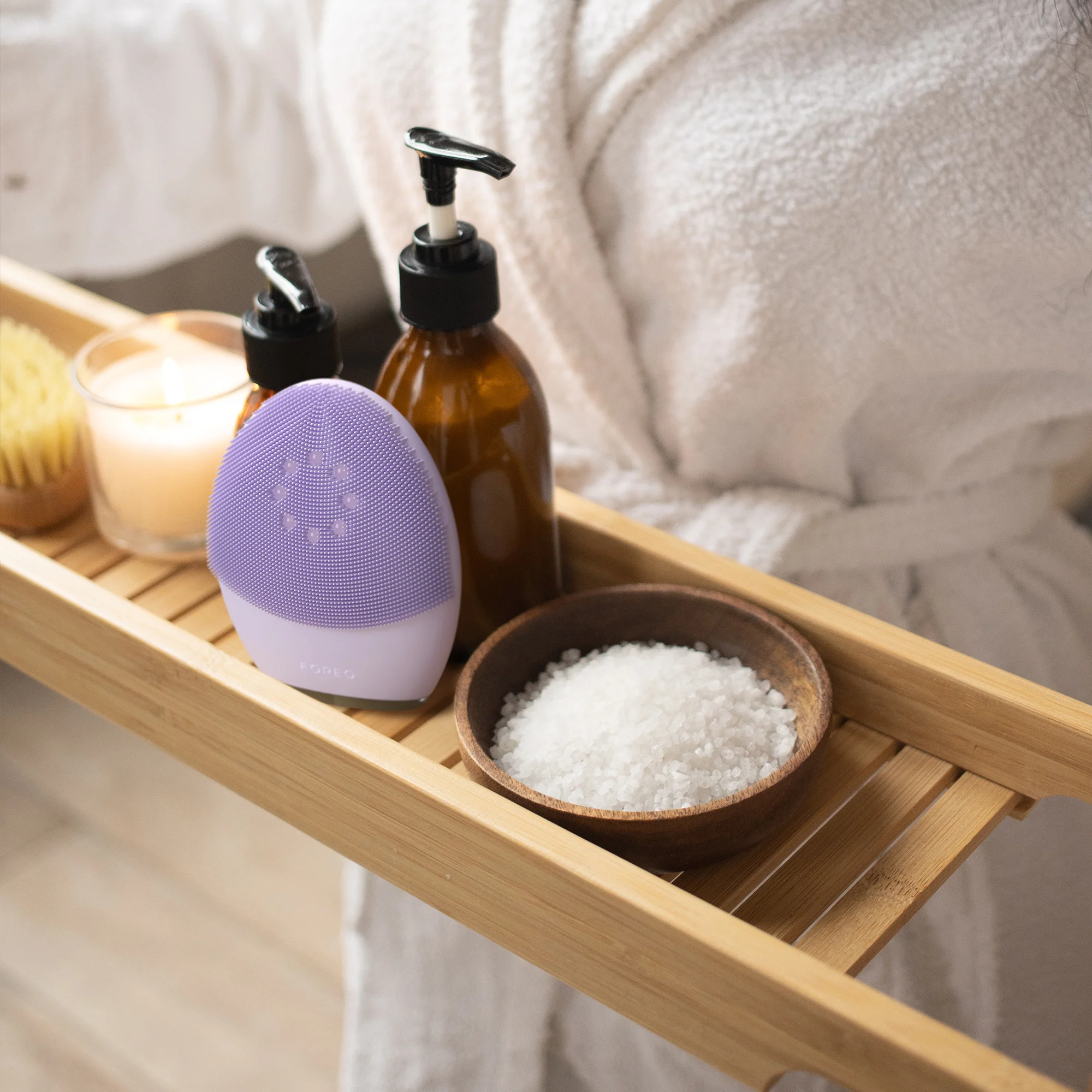 LUNA(TM) 4 plus Sensitive Skin |