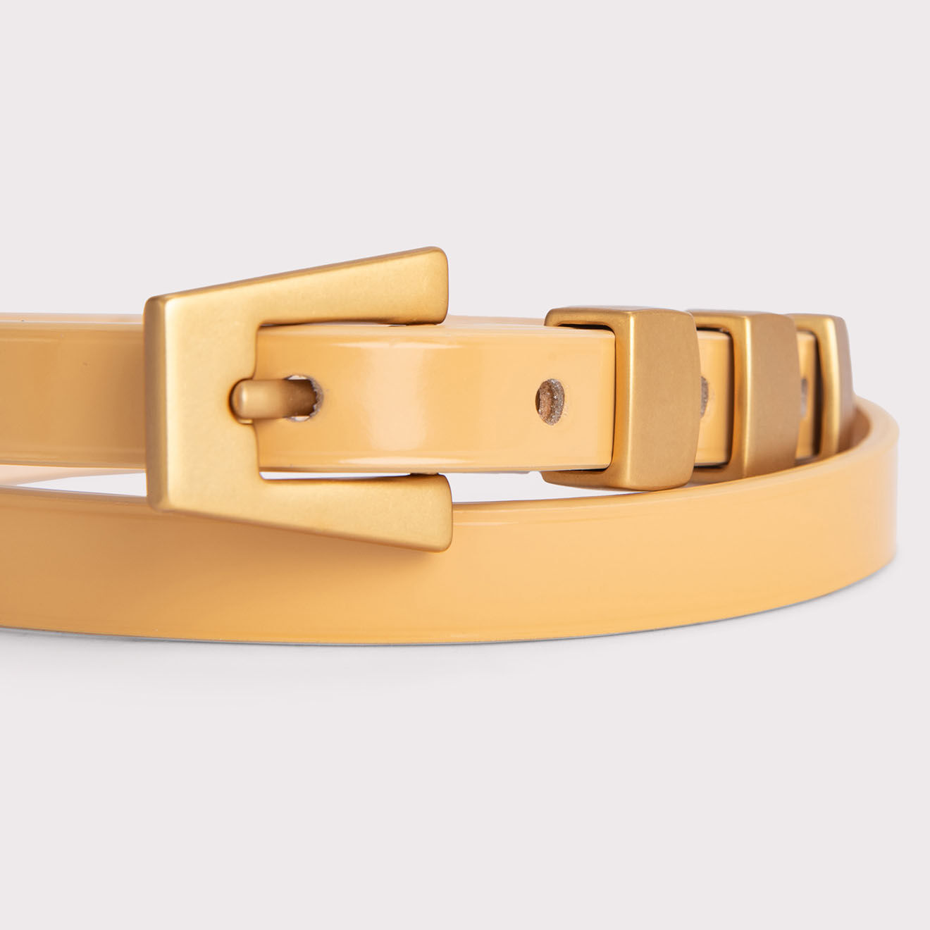 By Far Ceinture en Cuir Vic beige