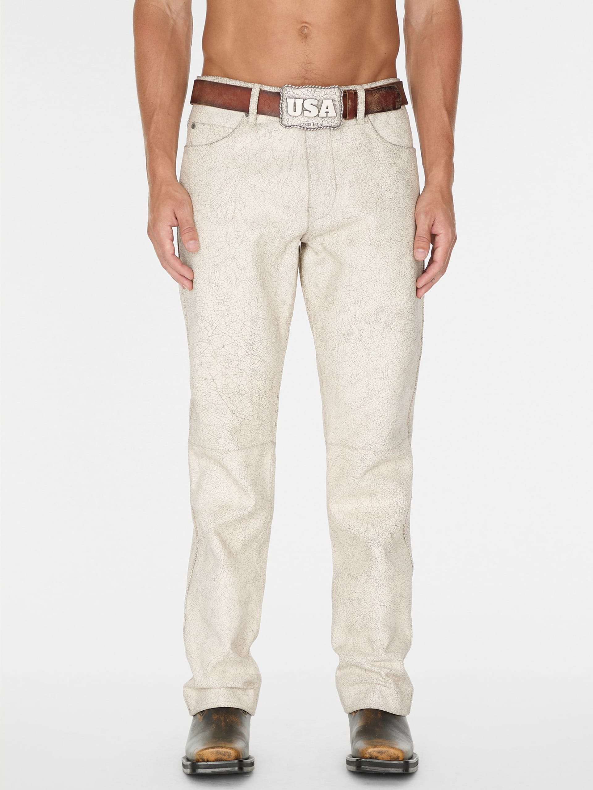 calça de couro craquelado