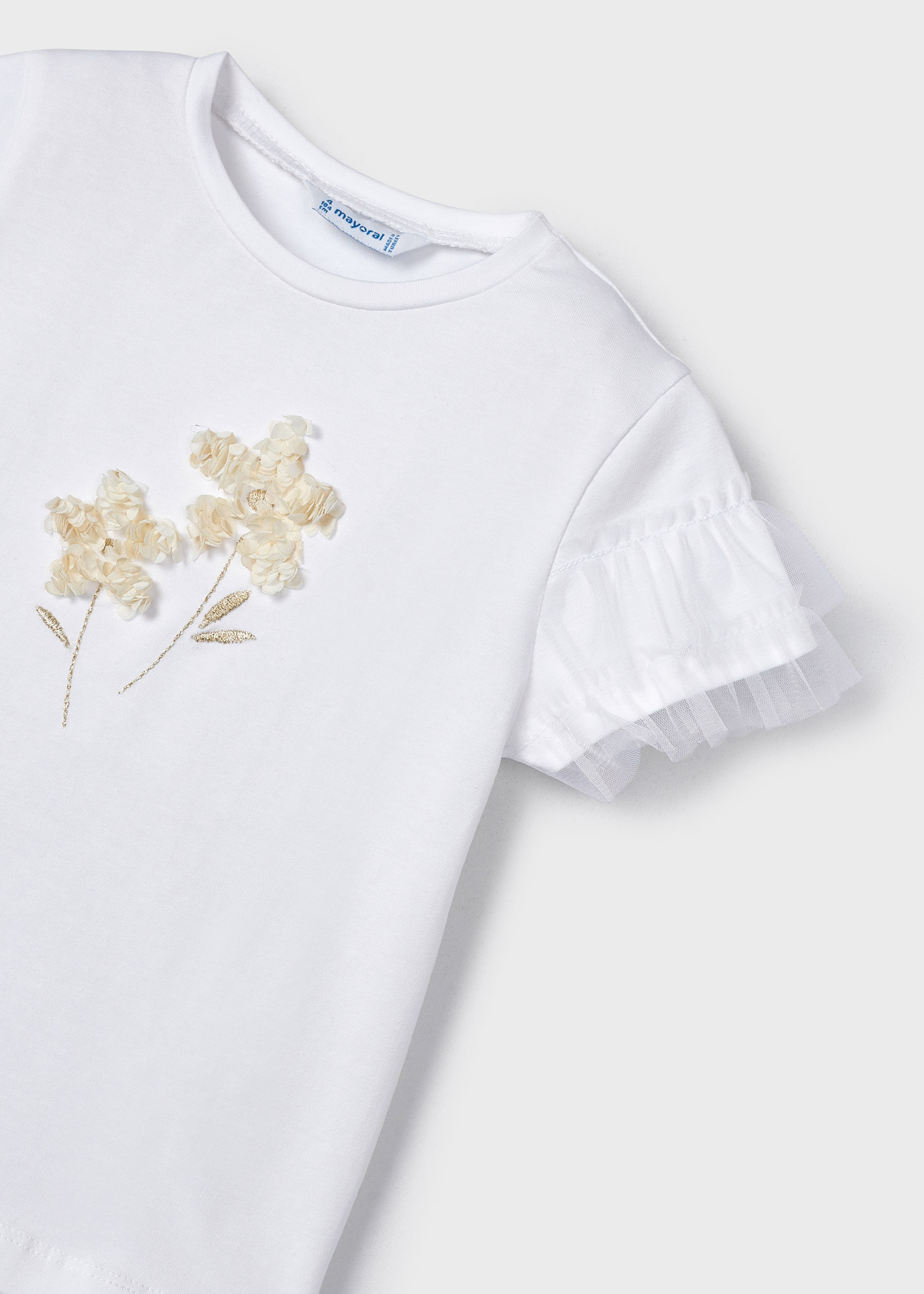 Camiseta de manga curta com aplique de algodão sustentável para meninas