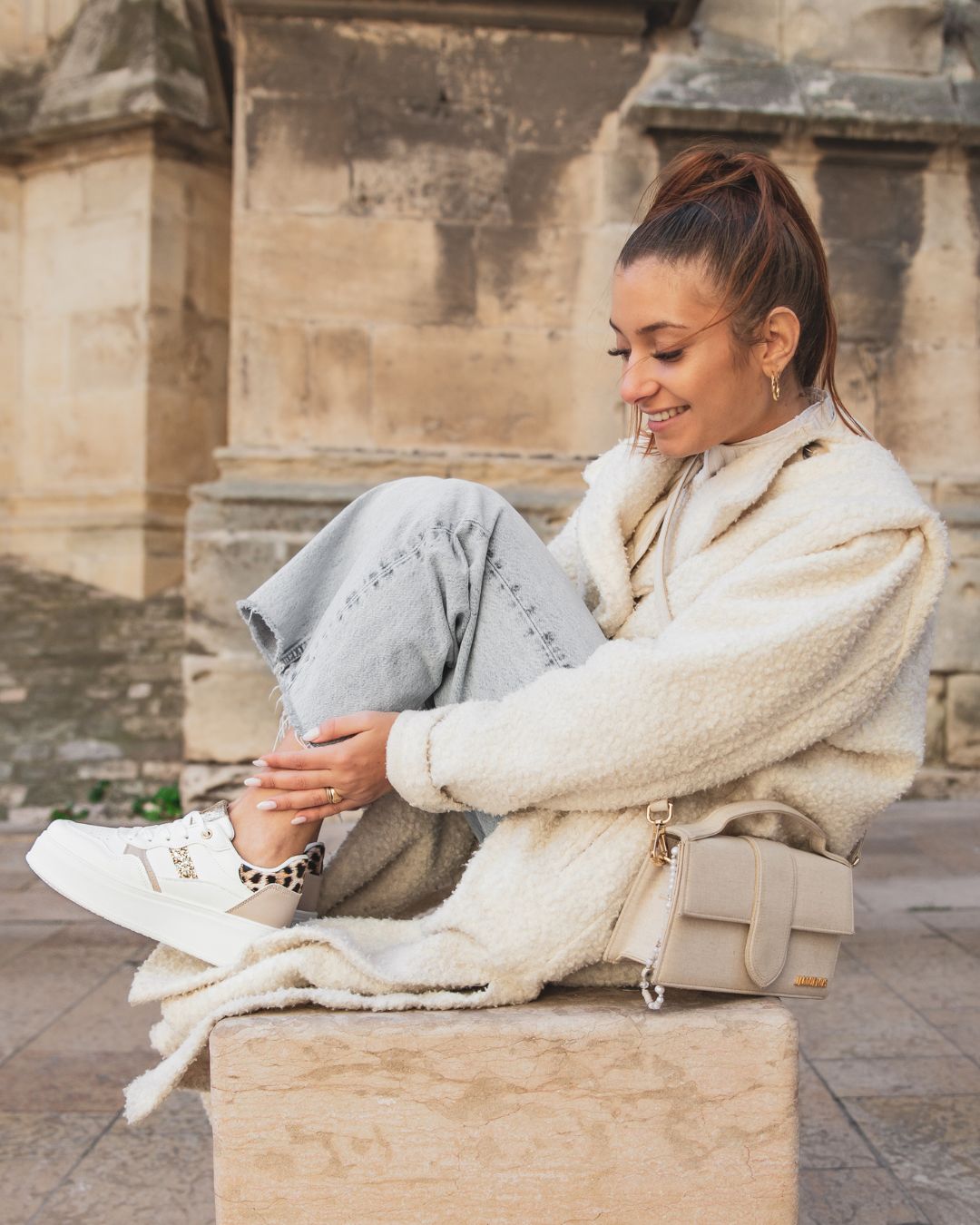 Basket femme beige et blanche semelle épaisse - Athéna