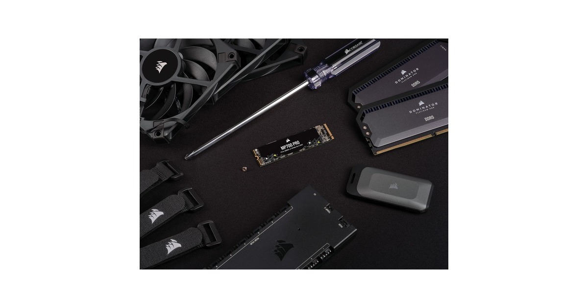 CorsairMP700 PRO 2 TB SSD  (PCIe Gen5 x4 NVMe 2.0, M.2 2280, 3D TLC NAND)