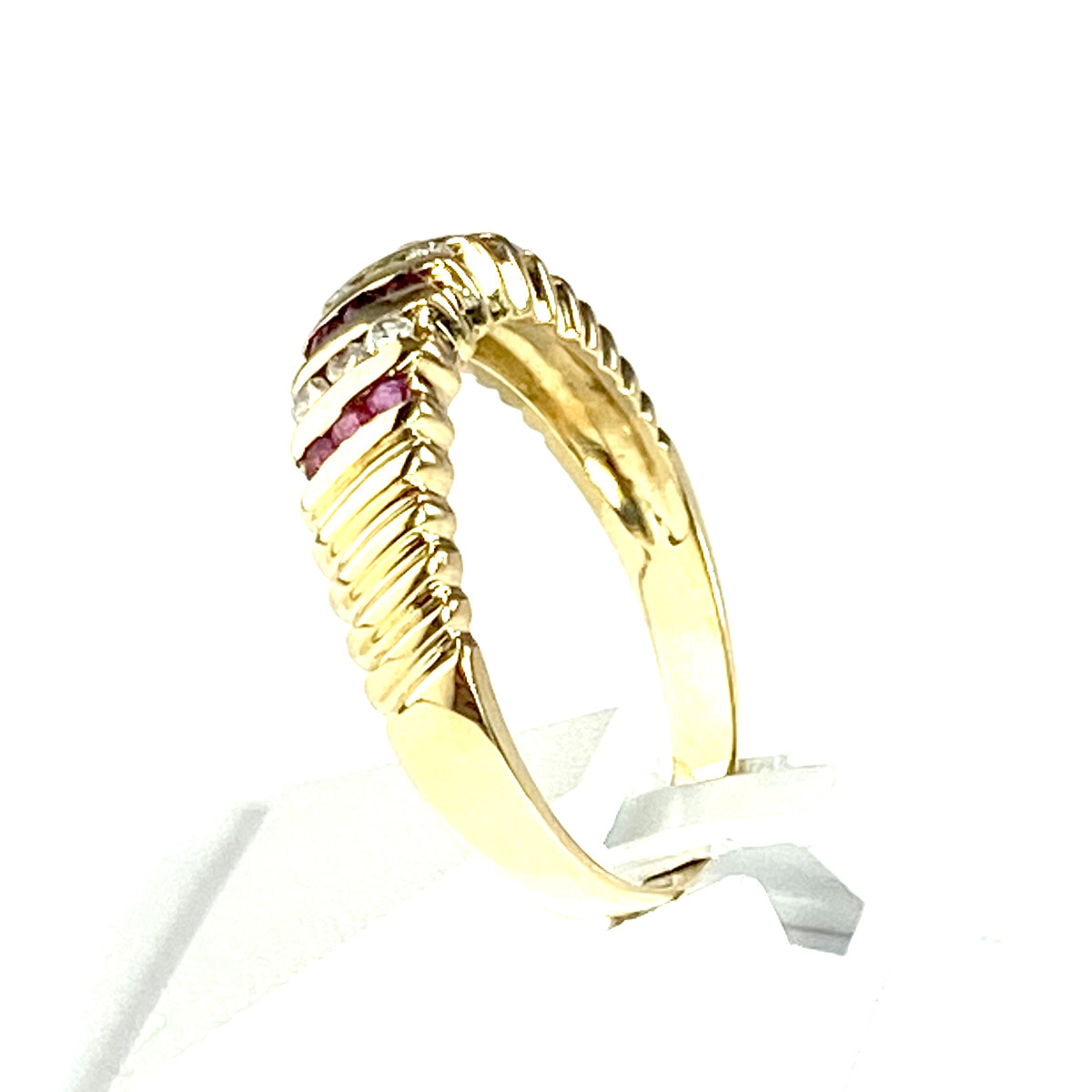 Bague d'occasion or 750 jaune rubis et diamants