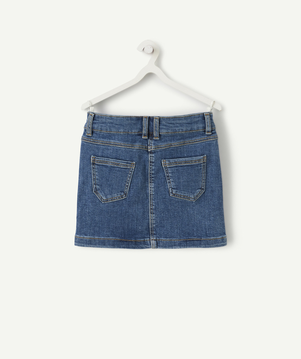 LA JUPE DROITE EN JEAN AVEC VOLANTS SUR LES POCHES