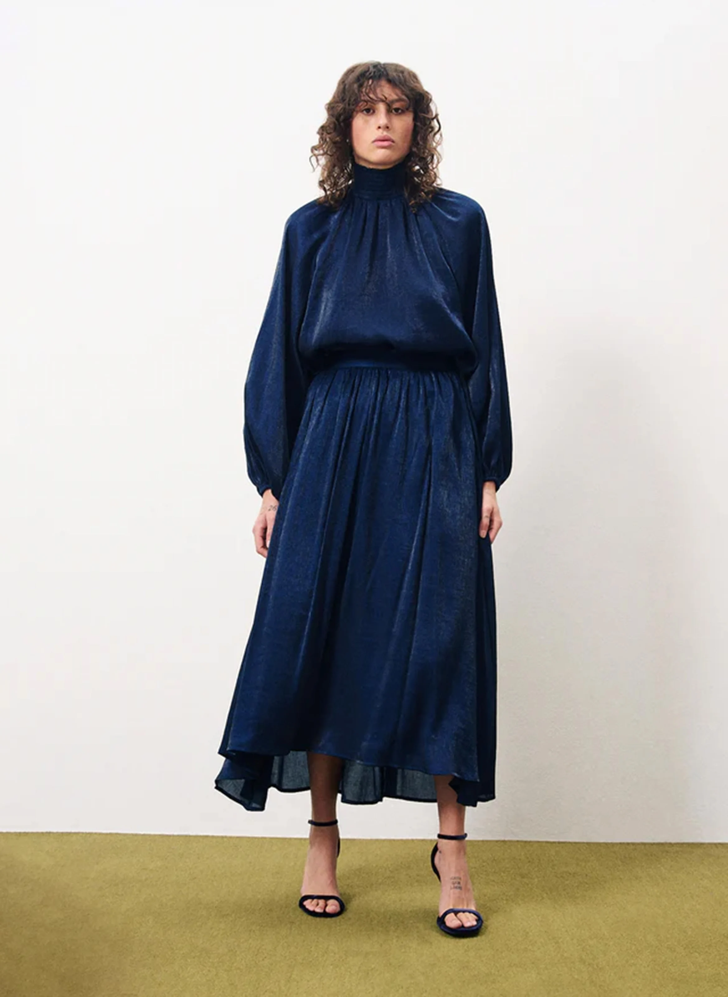 NIKA - Blouse ample satinée à col victorien | Bleu
