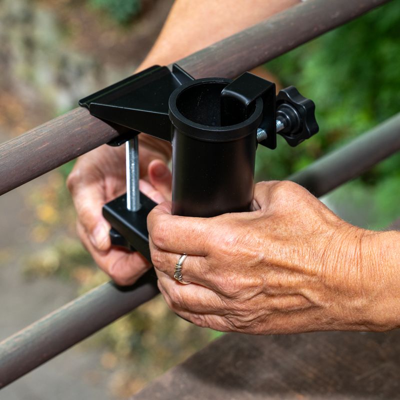 Fixation TIAKI pour barres télescopiques sur balustrade