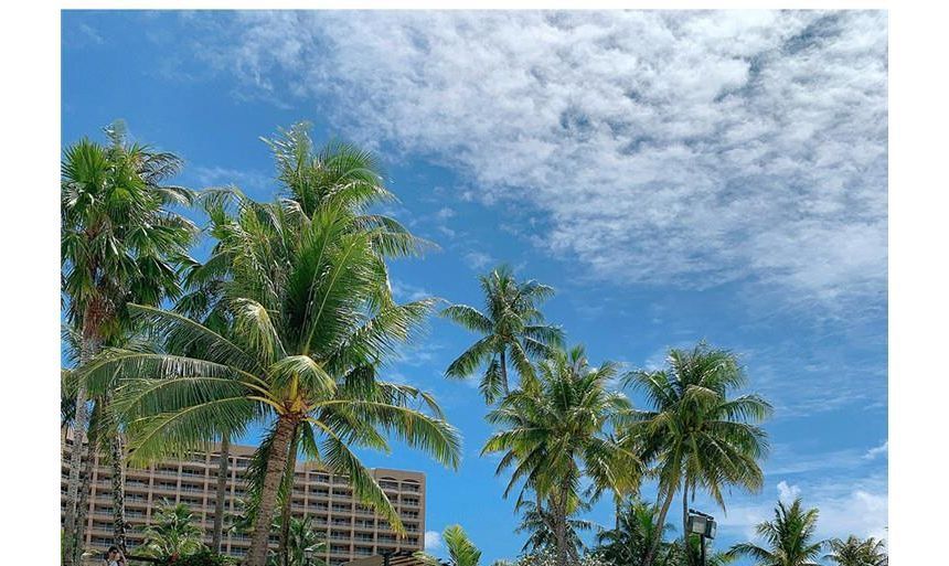 Honolulu - Set: Tankinitop met ruches en hoge taille