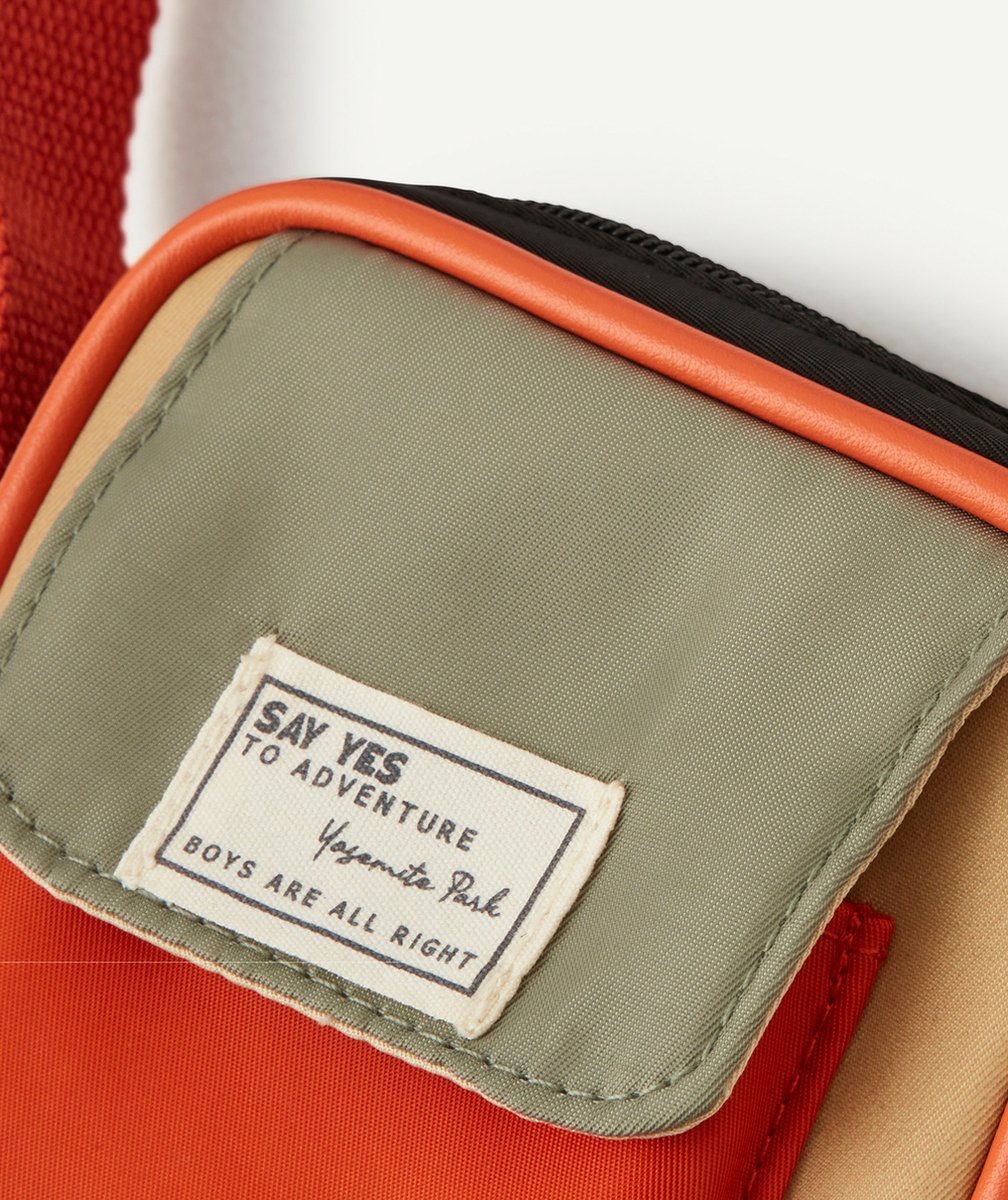 SAC À BANDOULIÈRE GARÇON COLORÉ AVEC PATCH BRODÉ