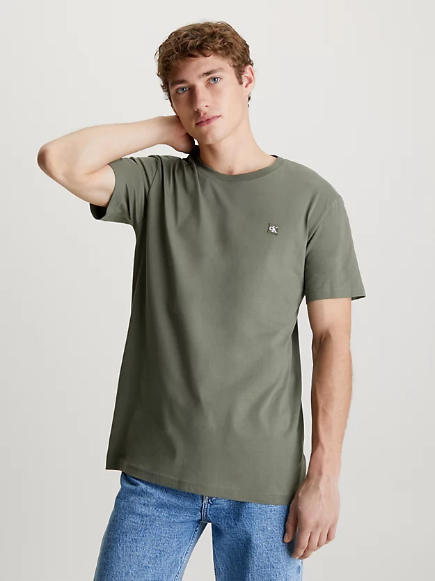 Camiseta com monograma