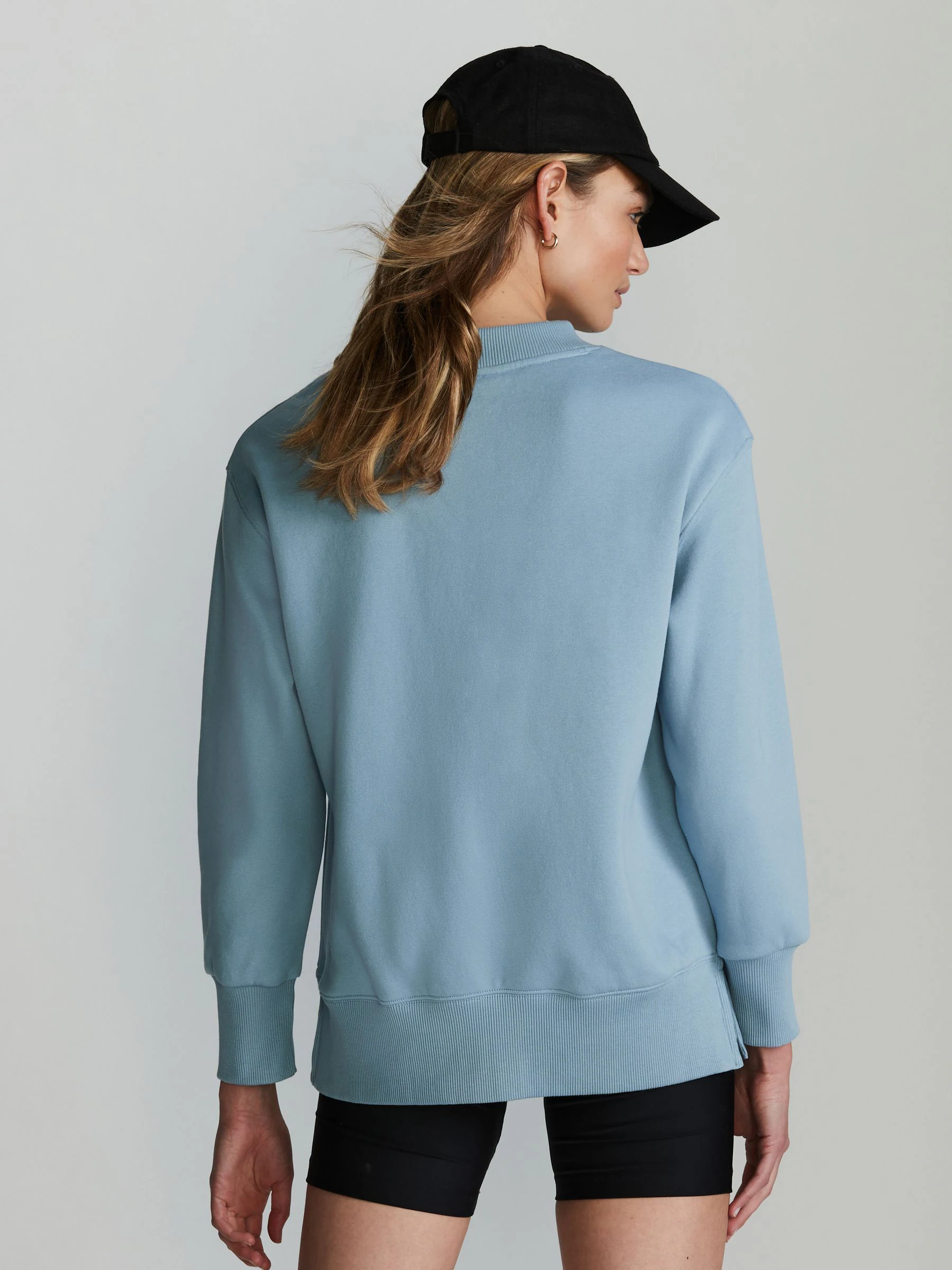 Avondblauw - Essentials sweatshirt met relaxte pasvorm en lange snit